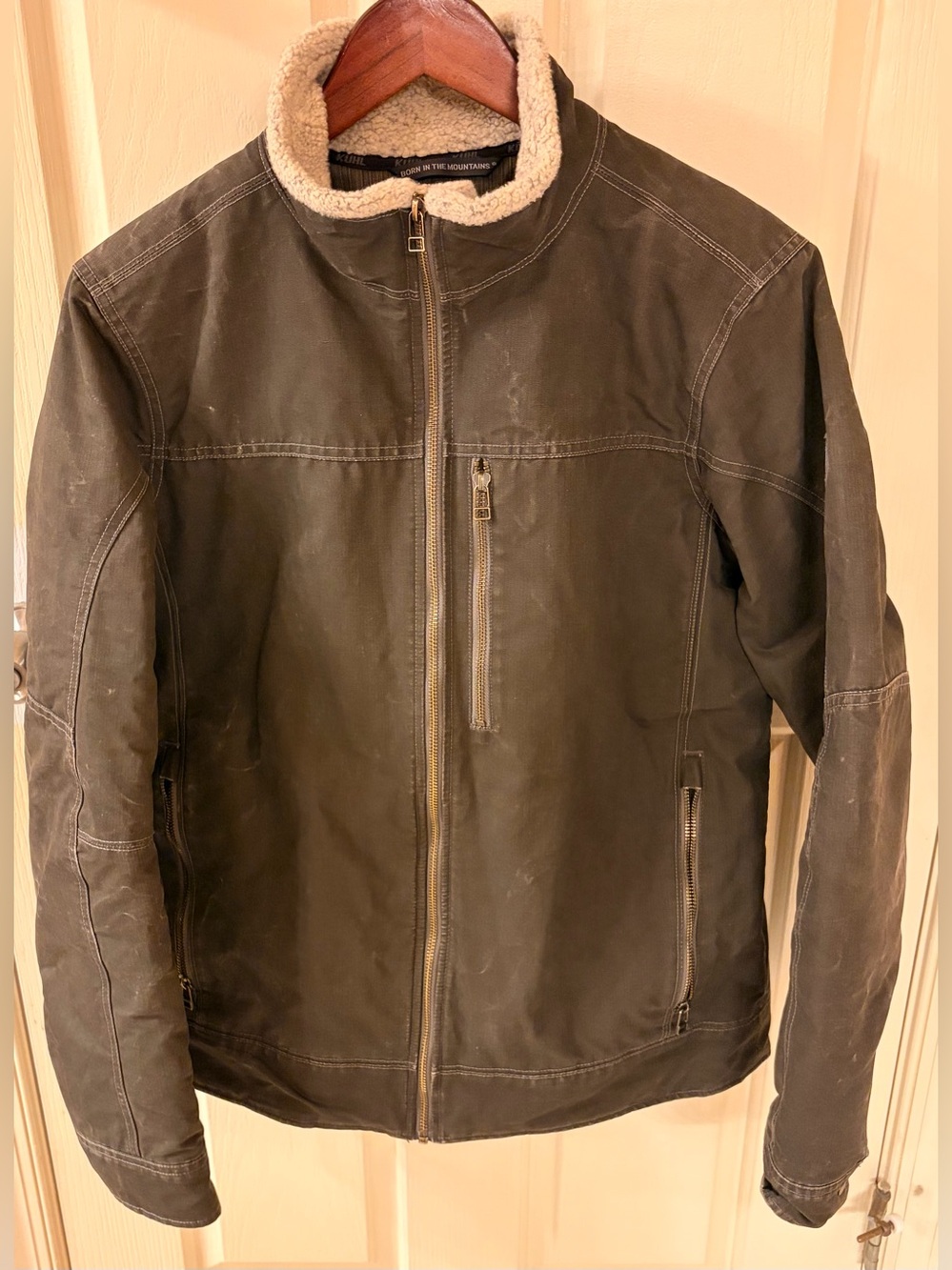 Kuhl Burr Lined Patina Dye Jacket in Gun Metal, Medium.